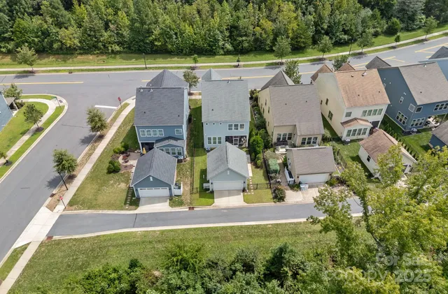 $615,000 | 15447 Davidson E Drive, Davidson, NC 28036
