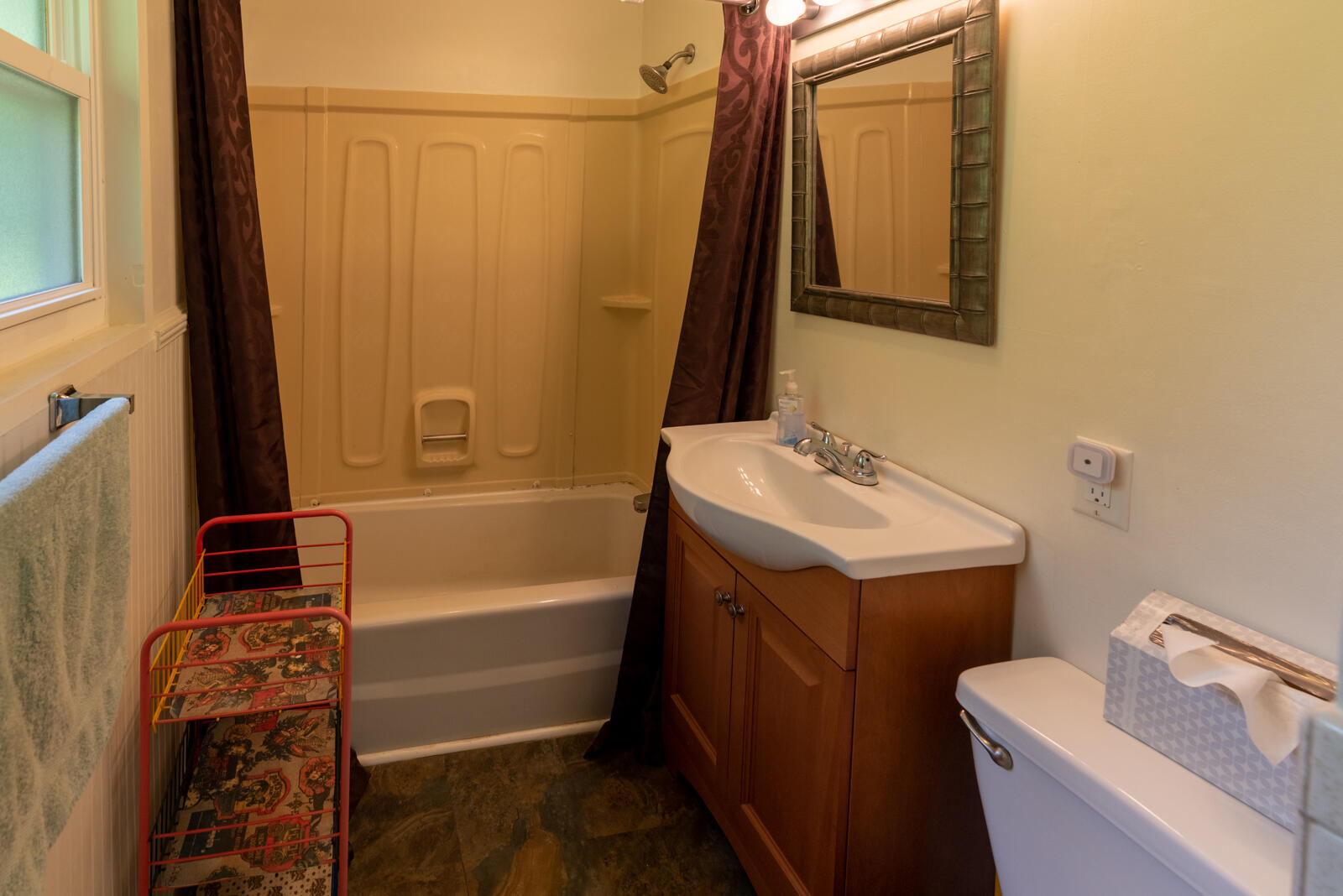 723 Florida Avenue Oak Ridge, TN 37830 - Photo 25 of 38 Upstrs Bathroom