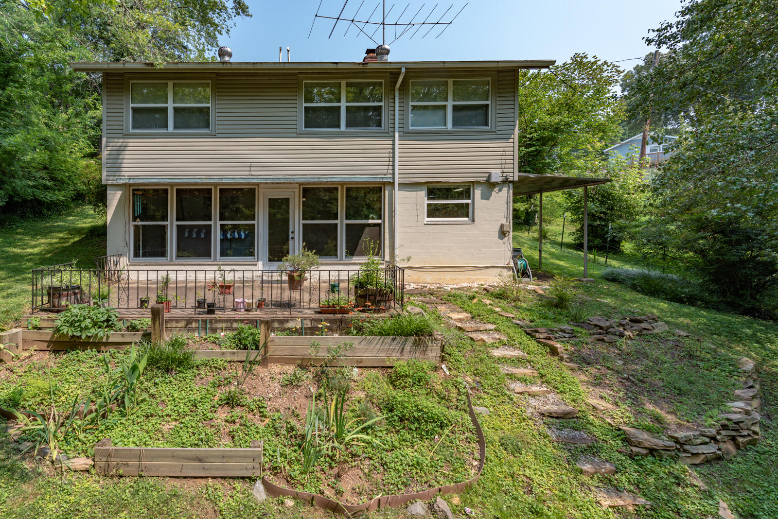 723 Florida Avenue Oak Ridge, TN 37830 - Photo 26 of 38 Back of House-1