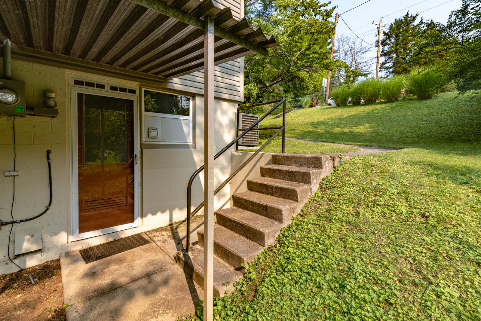 723 Florida Avenue Oak Ridge, TN 37830 - Photo 30 of 38 Sideyard Left