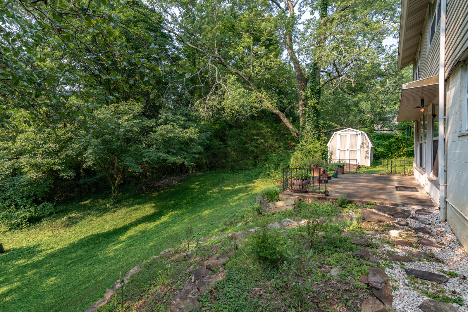 723 Florida Avenue Oak Ridge, TN 37830 - Photo 33 of 38 Backyard-2