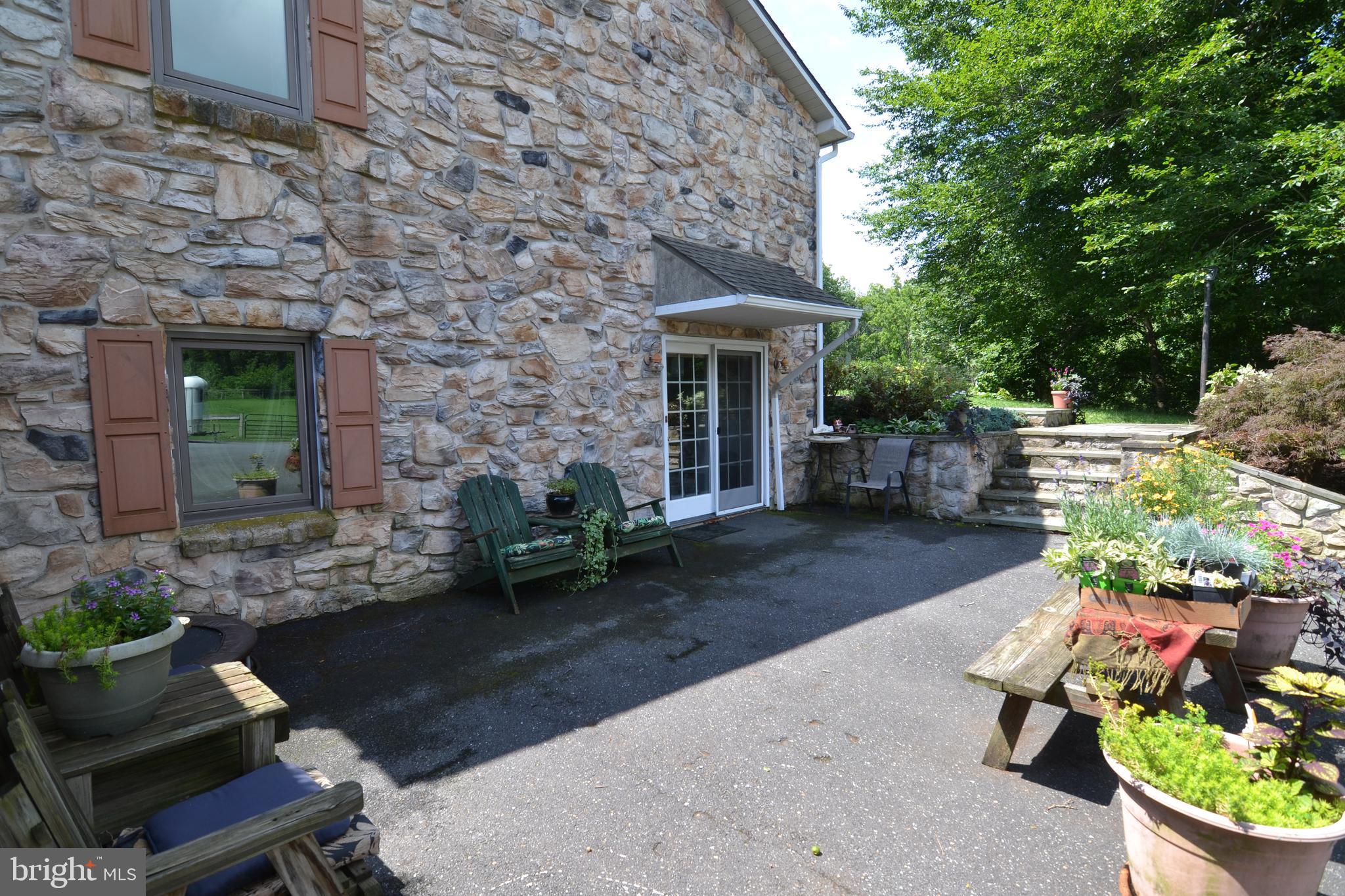 329 Isabella Road Elverson, PA 19520 - Photo 11 of 73 Driveway and In-Law Suite entrance