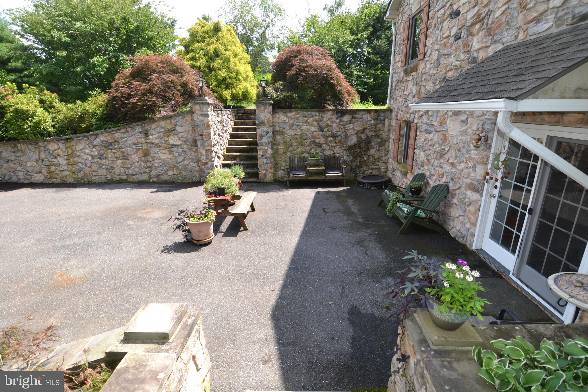 329 Isabella Road Elverson, PA 19520 - Photo 59 of 73 Driveway at In-Law suite entrance