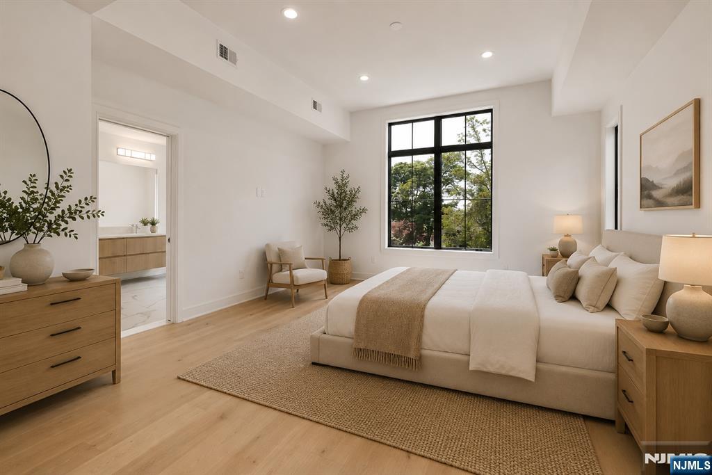 16 Feldman Paramus, NJ 07652 - Photo 8 of 26