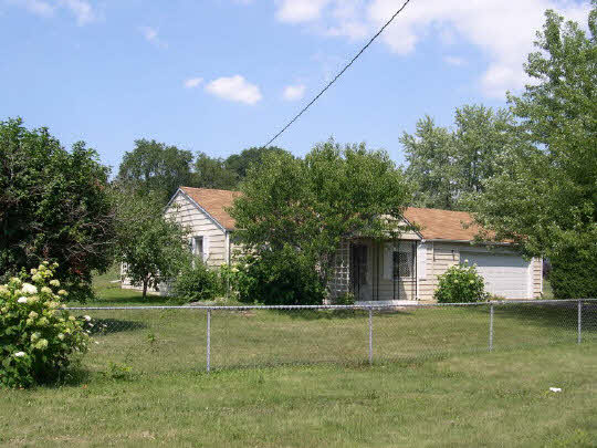 3505 Ellis Road Rockford, IL 61101 - Photo 1 of 6 Gallery Image 1