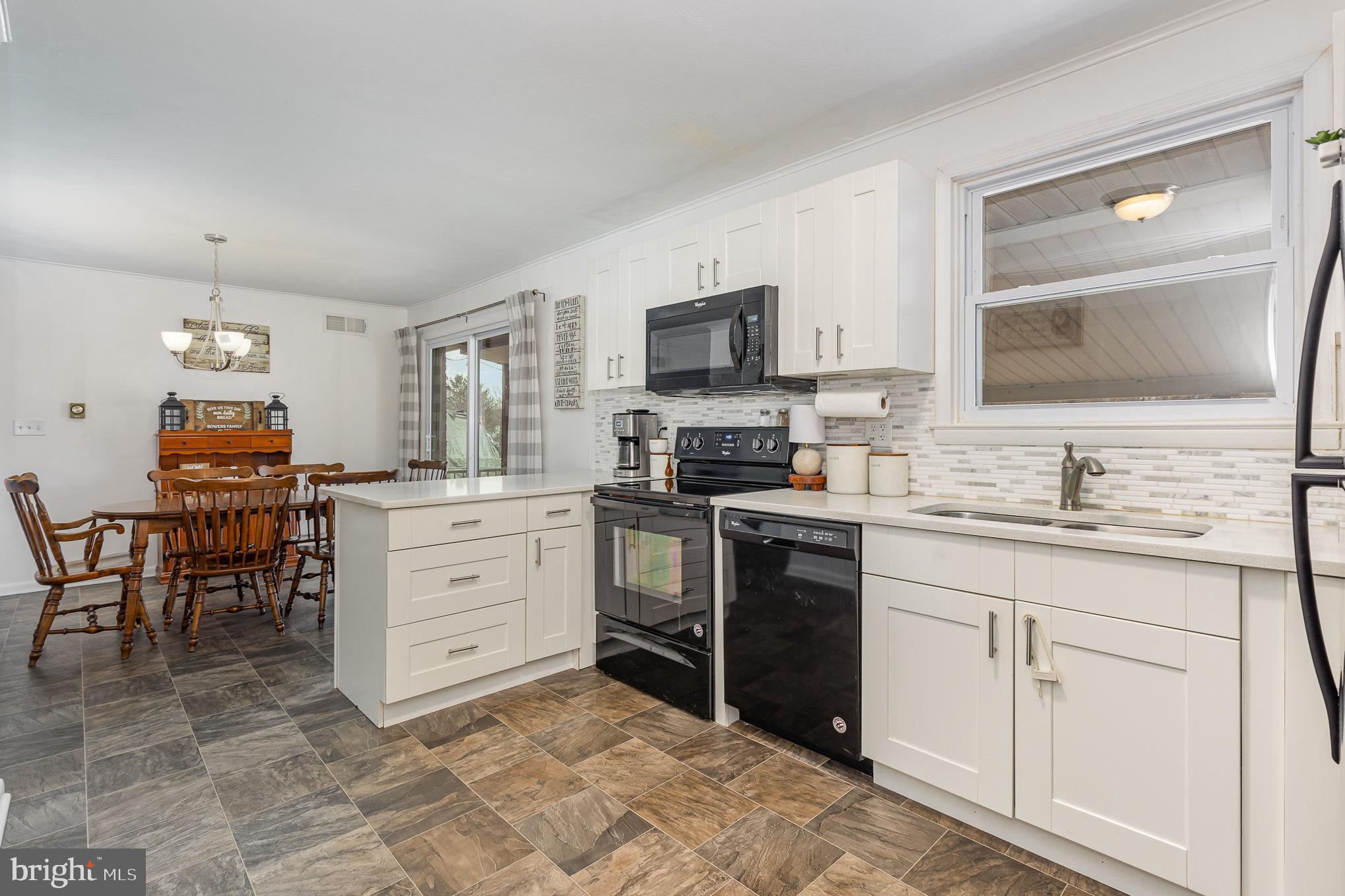 13 Locust Street Gettysburg, PA 17325 - Photo 11 of 25 Gallery Image 11