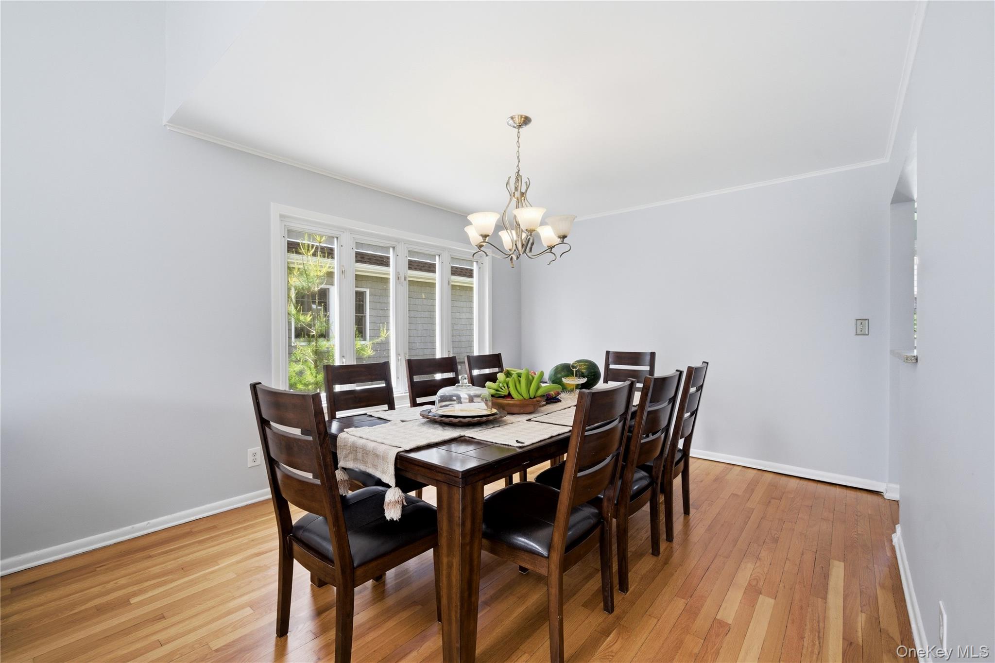 161 Sunset Road Massapequa, NY 11758 - Photo 11 of 36