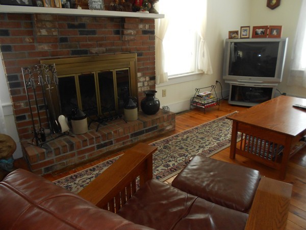 454 Ryan Road Northampton, MA 01062 - Photo 7 of 11 Gallery Image 7