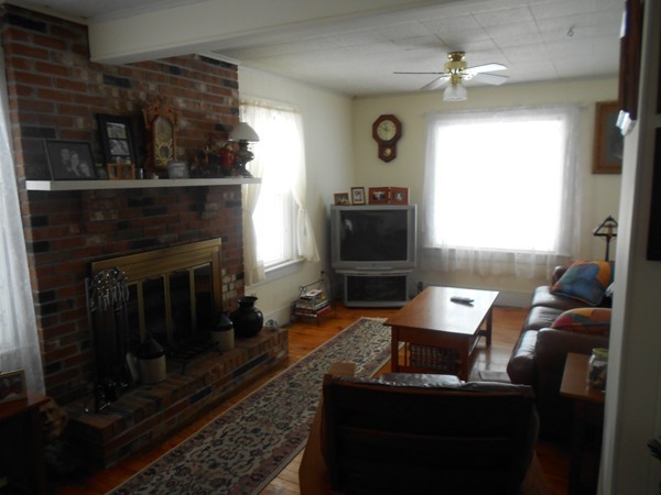 454 Ryan Road Northampton, MA 01062 - Photo 8 of 11 Gallery Image 8