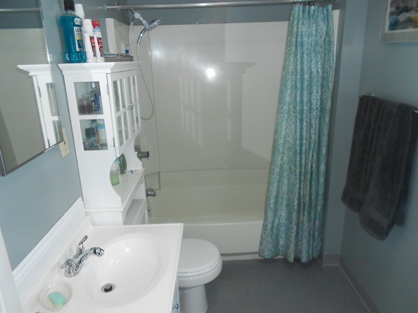454 Ryan Road Northampton, MA 01062 - Photo 10 of 11 Gallery Image 10