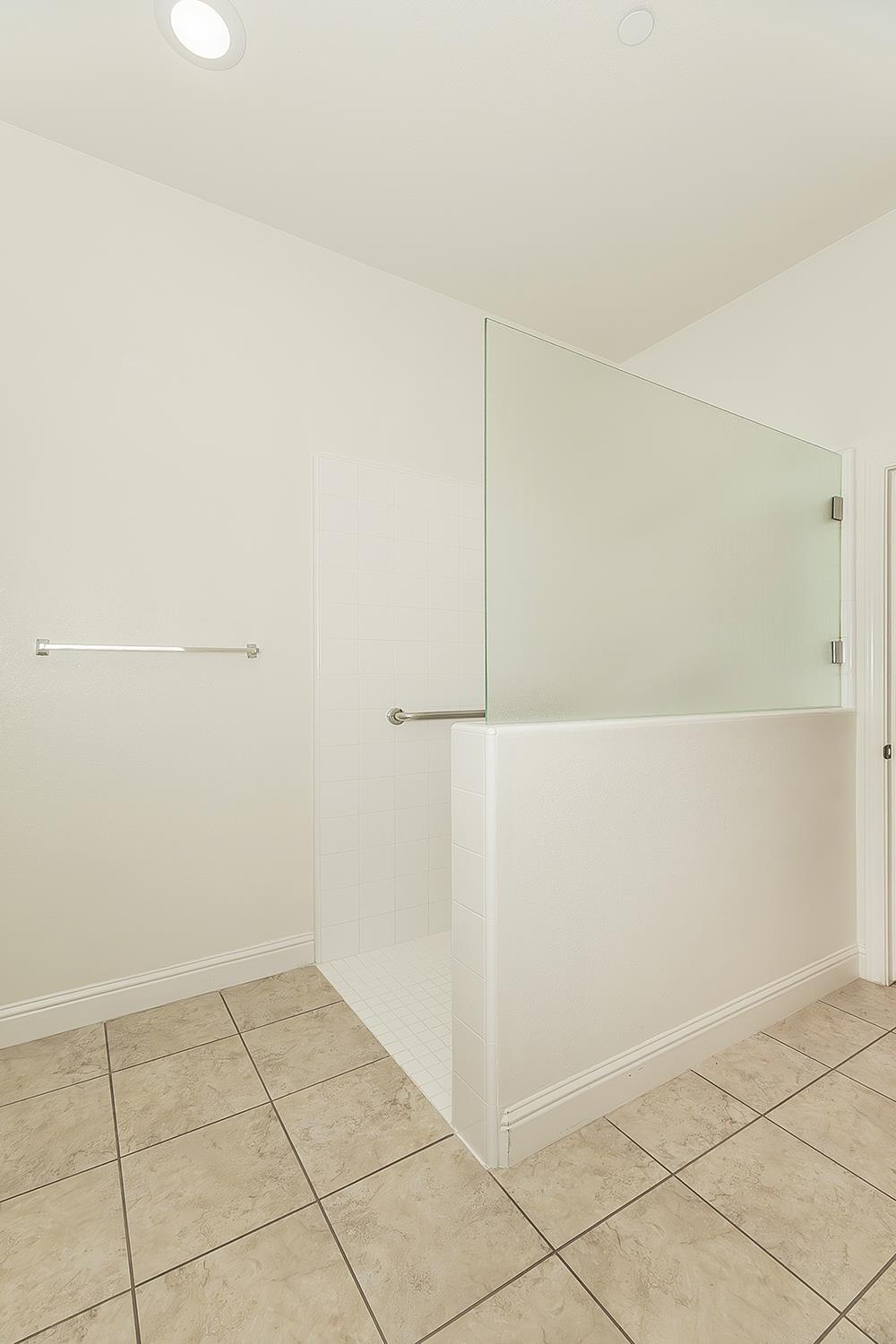 2047 South Church Avenue Reedley, CA 93654 - Photo 18 of 39 a view of bathroom