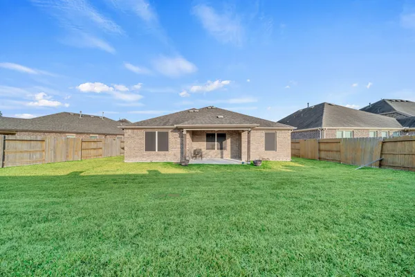 $2,300 | 15451 Royce Holly Drive, Humble, TX 77346