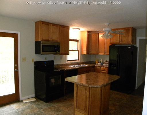 0 Rt 5 Charleston, WV 25303 - Photo 5 of 8 Kitchen.