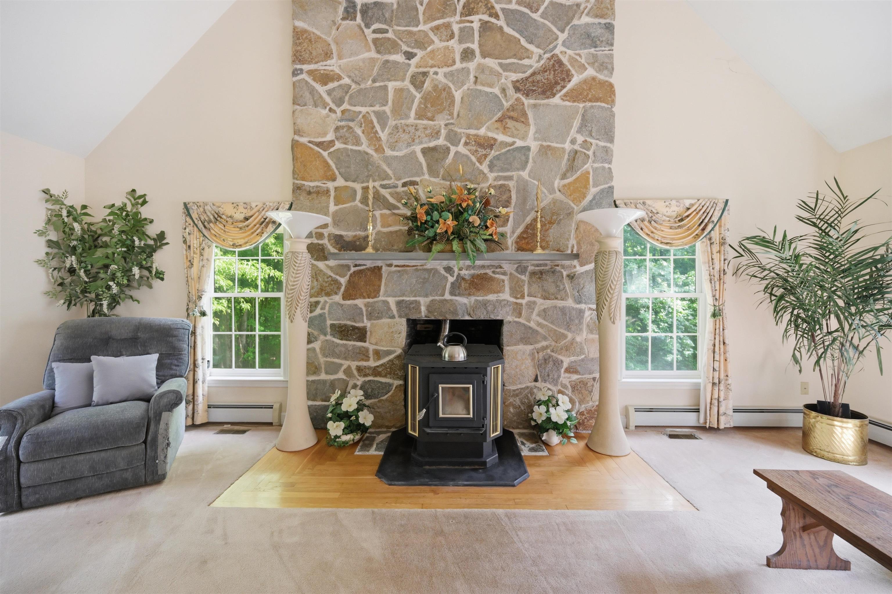 7 Mankill Brook Road Plaistow, NH 03865 - Photo 3 of 60