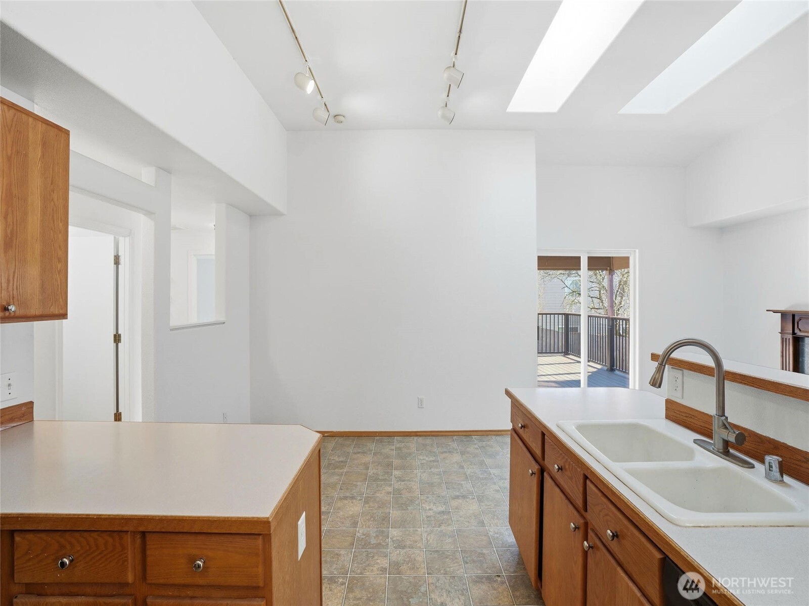 2556 Northwest Norwood Street Camas, WA 98607 - Photo 15 of 39