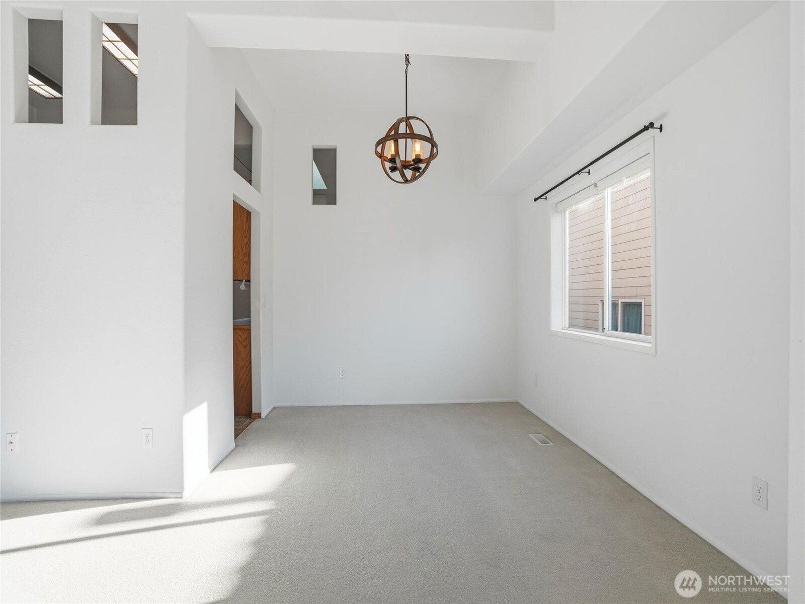 2556 Northwest Norwood Street Camas, WA 98607 - Photo 10 of 39