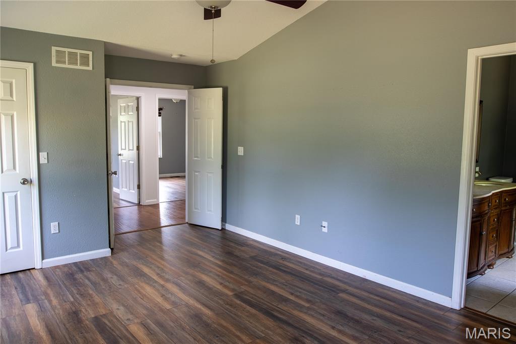 2763 Cascade Lake Drive Shiloh, IL 62221 - Photo 15 of 23