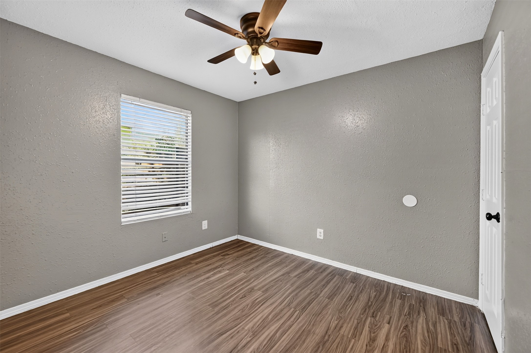 1207 Eleanor Street, Unit A Austin, TX 78721 - Photo 12 of 18 Gallery Image 12