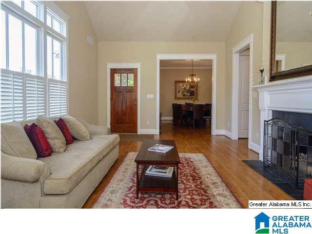 128 East Hawthorne Road Birmingham, AL 35209 - Photo 5 of 32