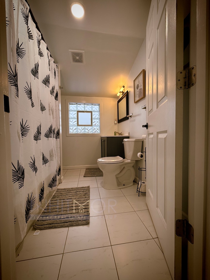 277 West Raye Drive Chicago Heights, IL 60411 - Photo 12 of 12 a living room with furniture