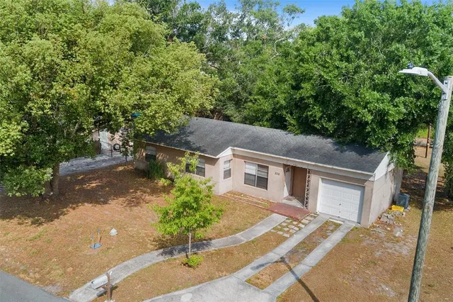 $225,000 | 236 Hillside Drive, Lakeland, FL 33803