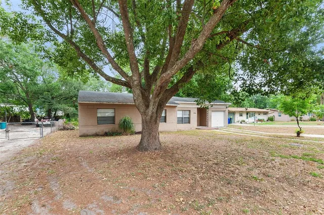 $225,000 | 236 Hillside Drive, Lakeland, FL 33803