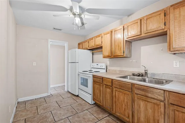 $225,000 | 236 Hillside Drive, Lakeland, FL 33803