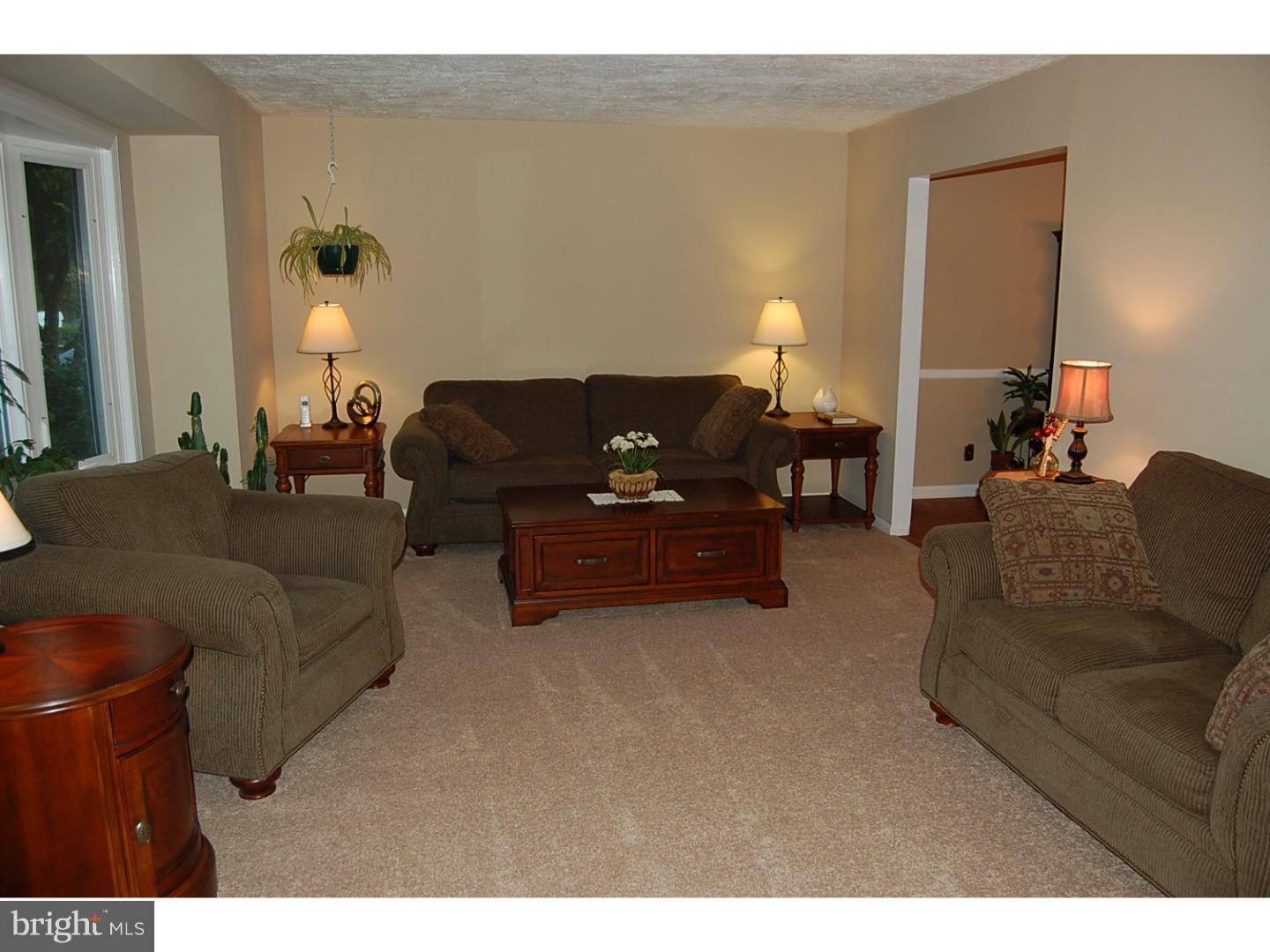 531 Elford Road Fairless Hills, PA 19030 - Photo 3 of 25 Living Room