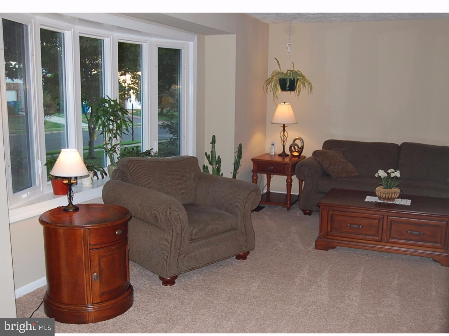531 Elford Road Fairless Hills, PA 19030 - Photo 4 of 25 Living Room