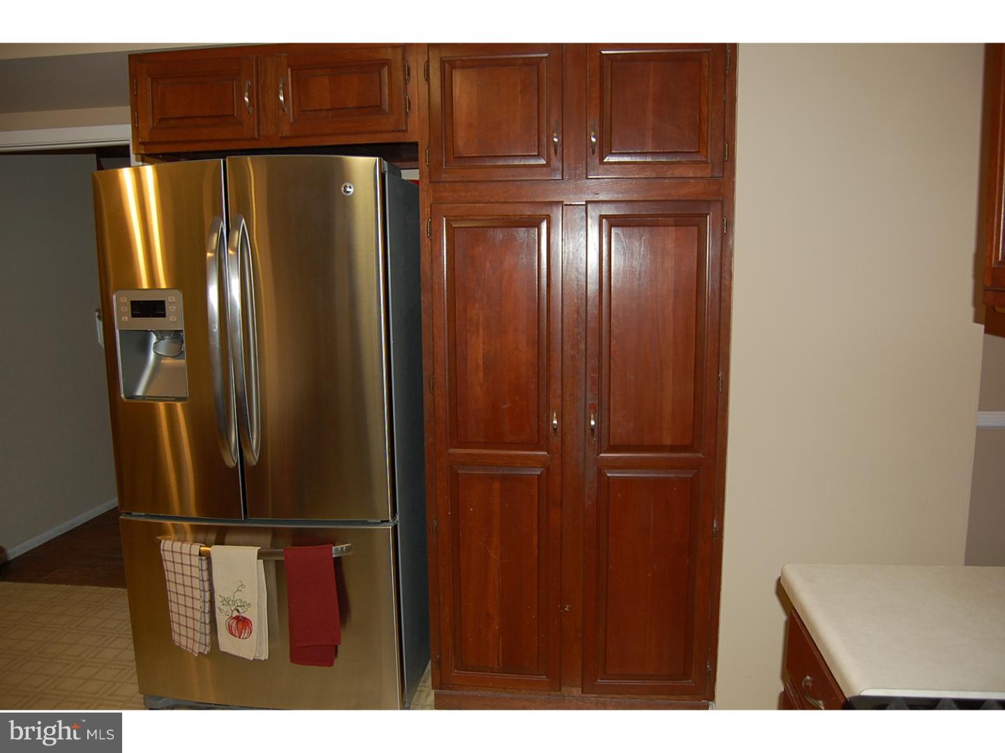 531 Elford Road Fairless Hills, PA 19030 - Photo 8 of 25 Kitchen