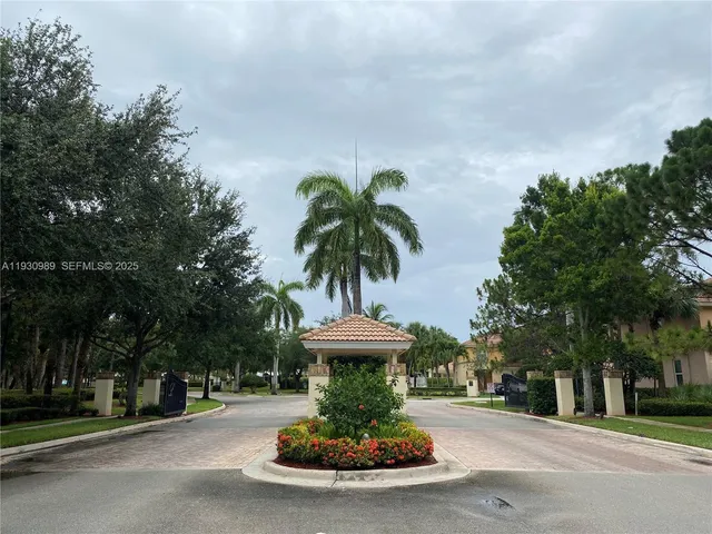 $4,000 | 112 Wakulla Springs Way, Unit 112, Royal Palm Beach, FL 33411