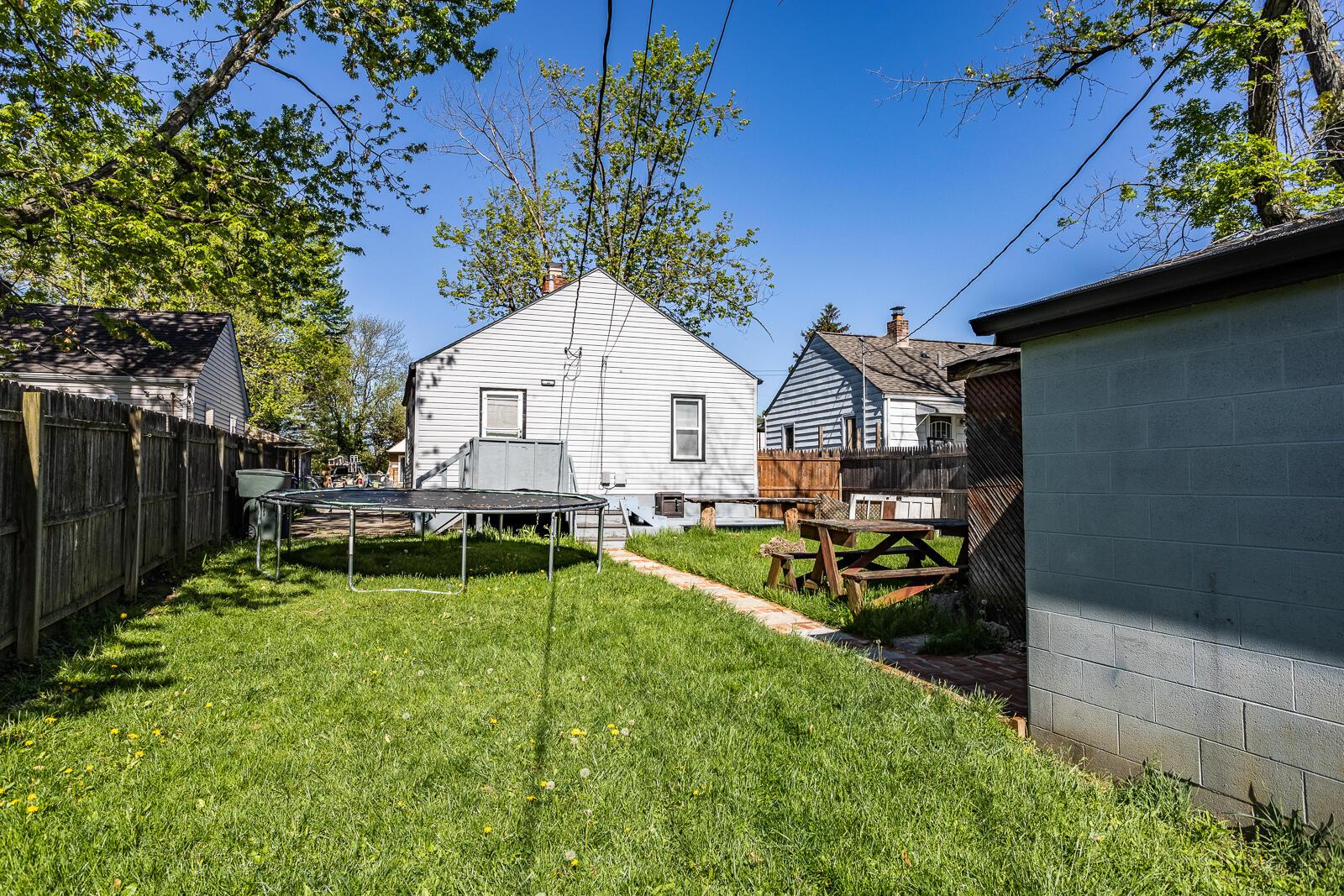 3140 Howey Road Columbus, OH 43224 - Photo 7 of 30 3140 Howey-7