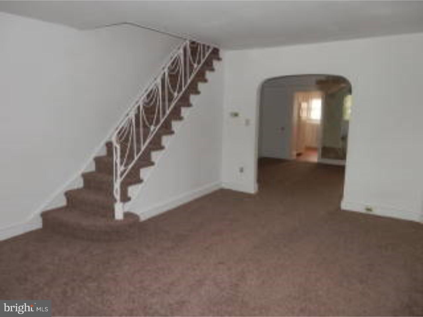 4455 Sherwood Road Philadelphia, PA 19131 - Photo 3 of 13 Living Room