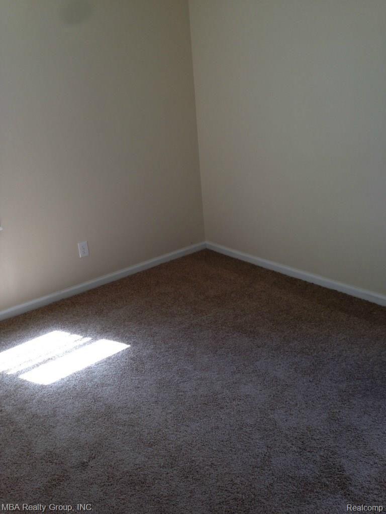 18479 Annchester Road Detroit, MI 48219 - Photo 13 of 14 bedroom 2.jpg