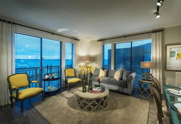 $1,974 | 7100 Old Katy Road, Unit 6420, Houston, TX 77055