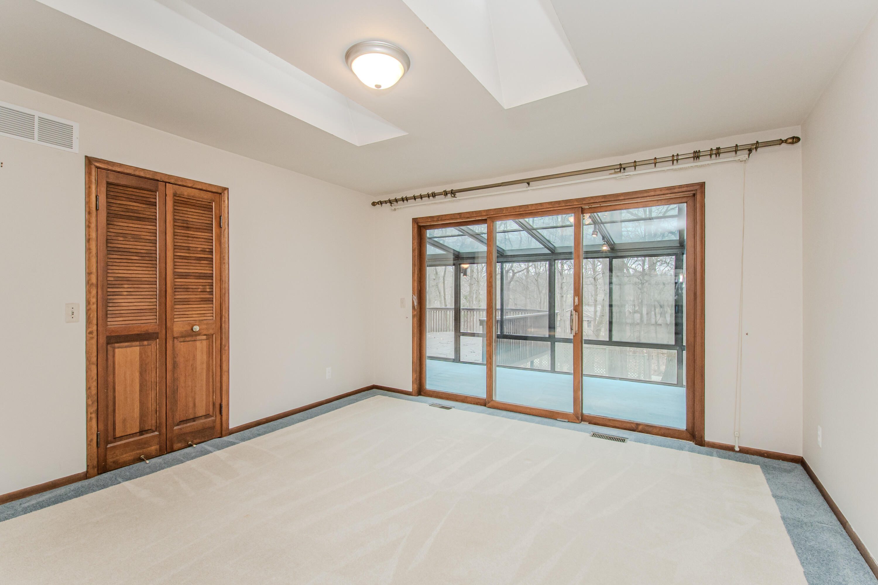4710 Cove Road West Bloomfield, MI 48323 - Photo 20 of 121 05425012083_111