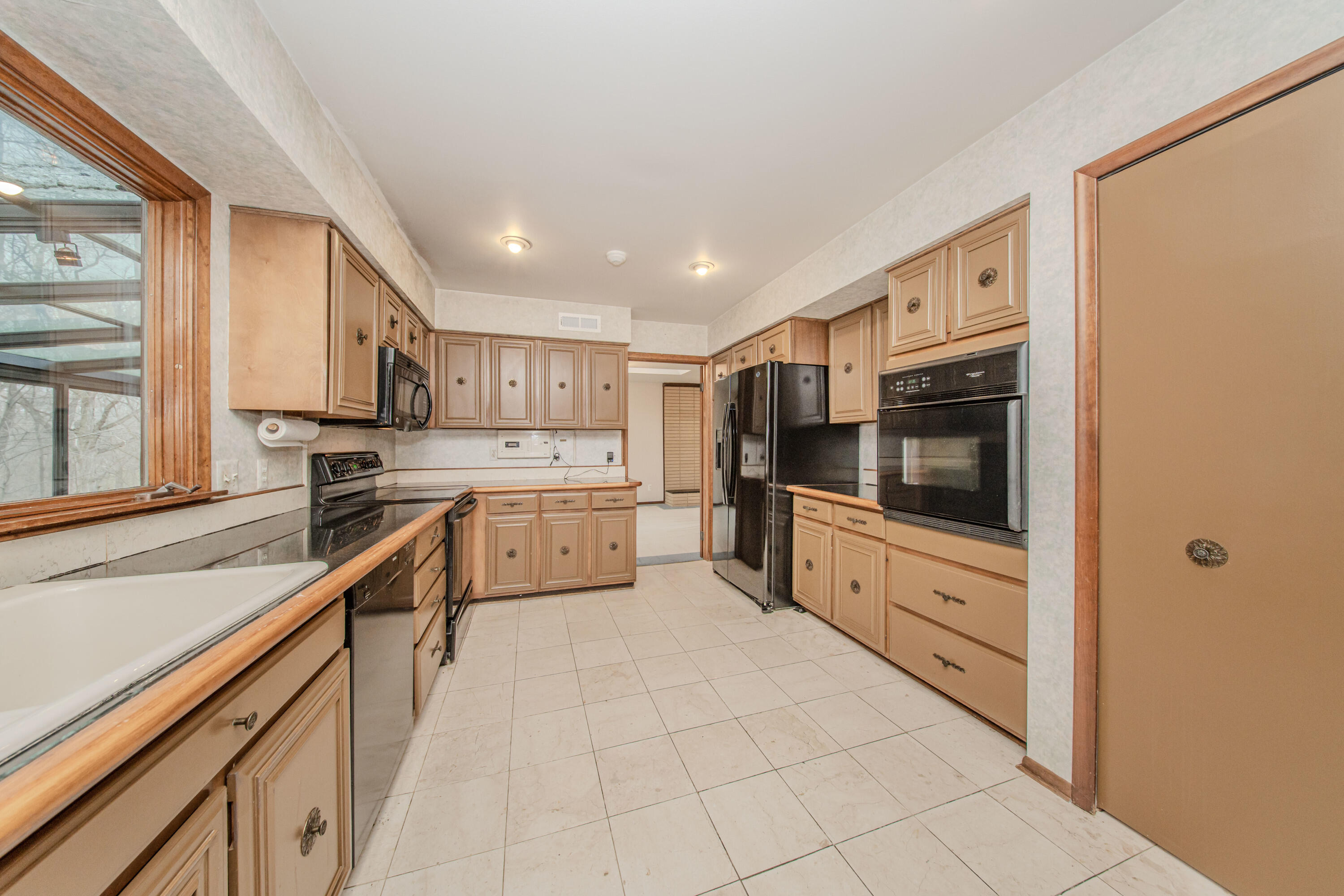 4710 Cove Road West Bloomfield, MI 48323 - Photo 22 of 121 05625012083_117