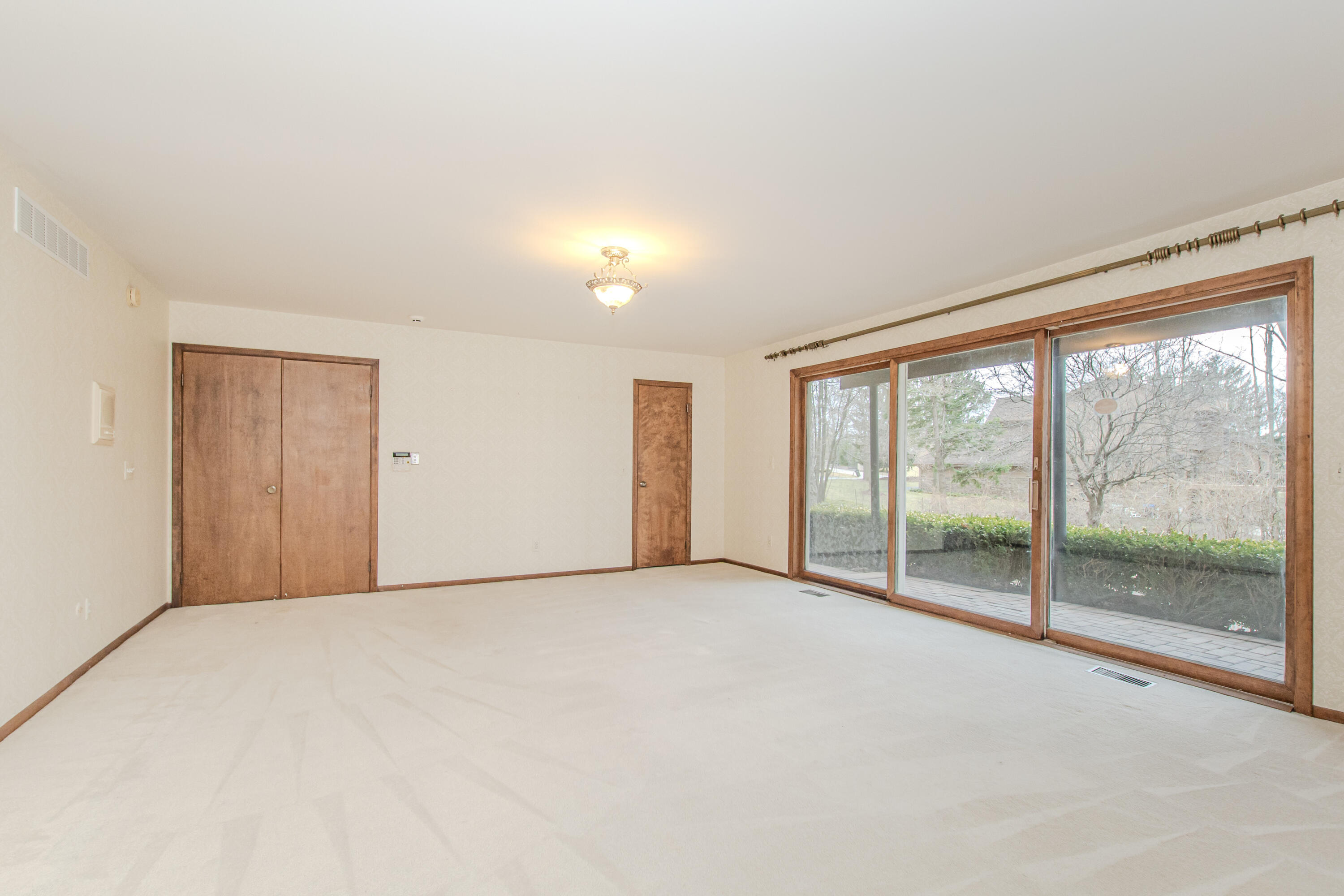 4710 Cove Road West Bloomfield, MI 48323 - Photo 51 of 121 08725012083_159