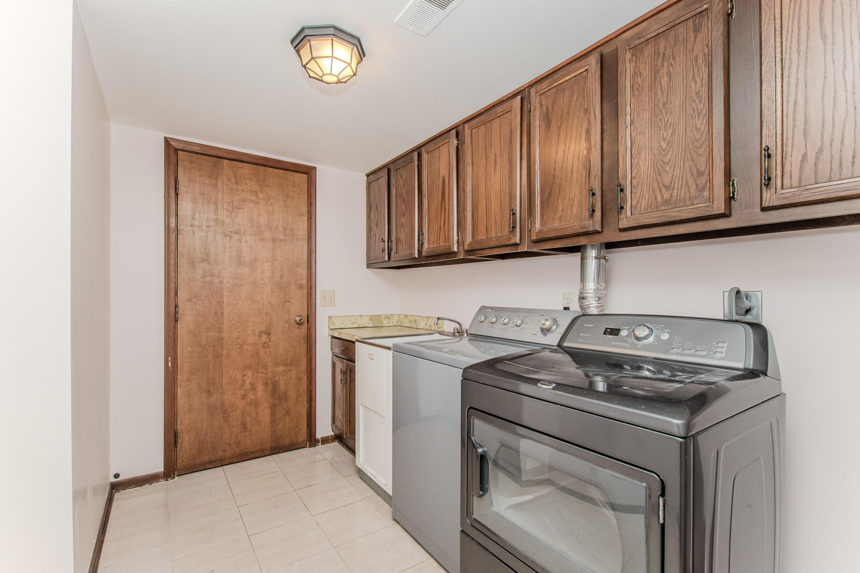 4710 Cove Road West Bloomfield, MI 48323 - Photo 66 of 121 10625012083_66