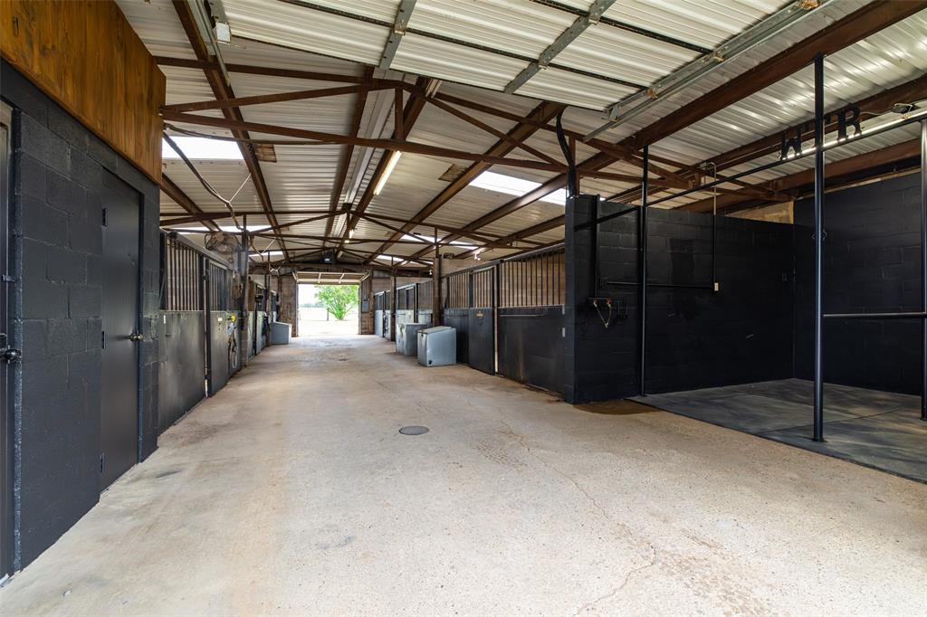 9940 Cole Road Pilot Point, TX 76258 - Photo 25 of 39