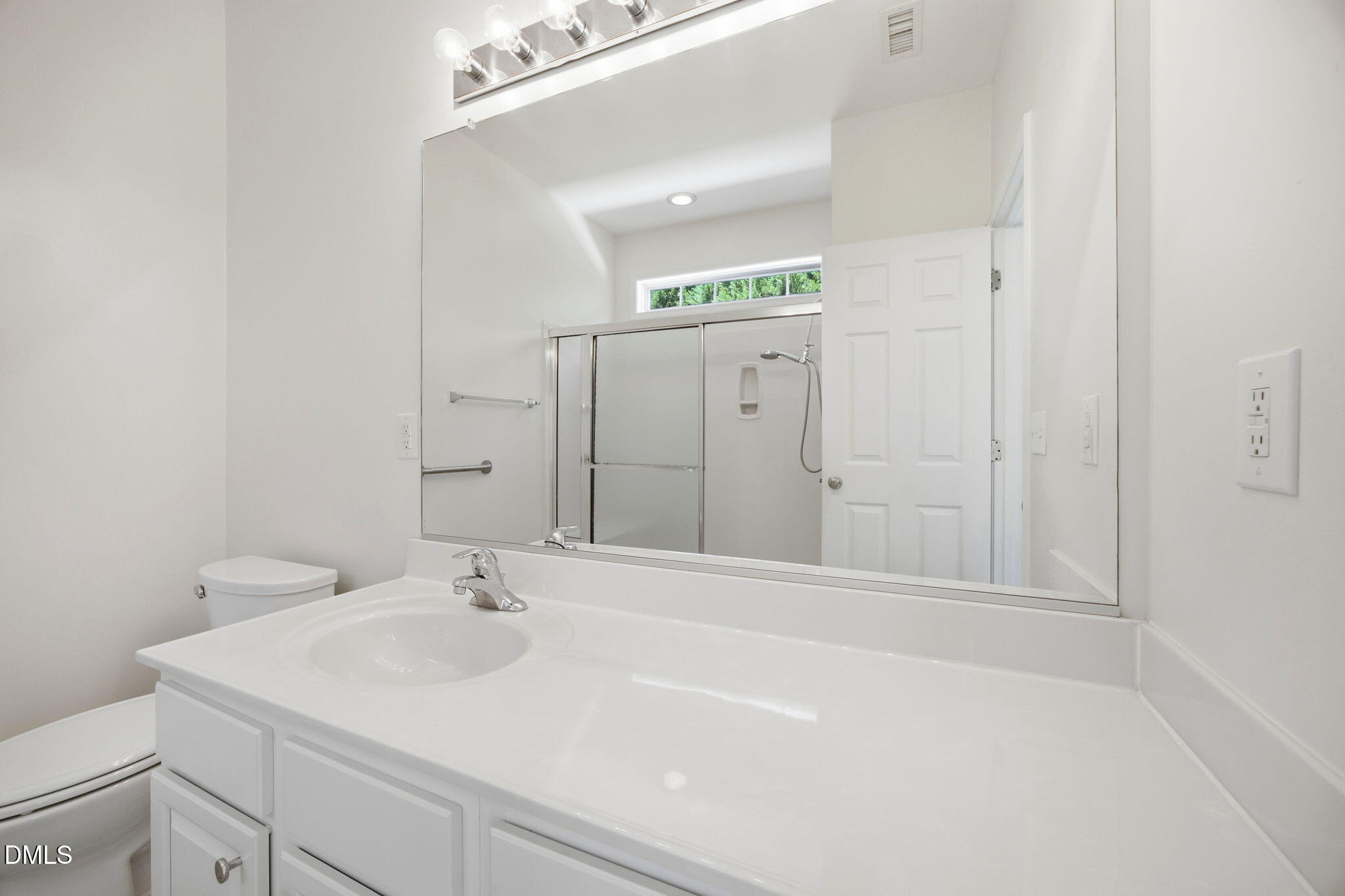 10724 Edmundson Avenue Raleigh, NC 27614 - Photo 22 of 42 44-web-or-mls-IMG_1245_edit