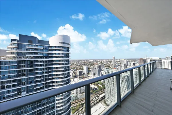 $13,000 | 1300 South Miami Avenue, Unit PH5110, Miami, FL 33130