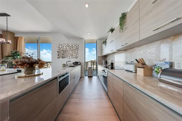 $13,000 | 1300 South Miami Avenue, Unit PH5110, Miami, FL 33130