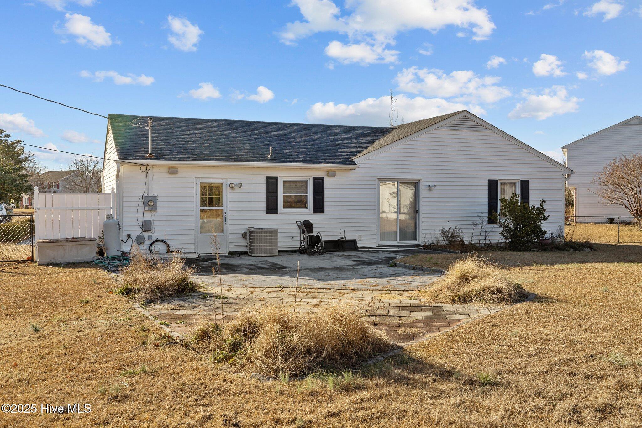 312 Murdoch Road Newport, NC 28570 - Photo 39 of 47 Back