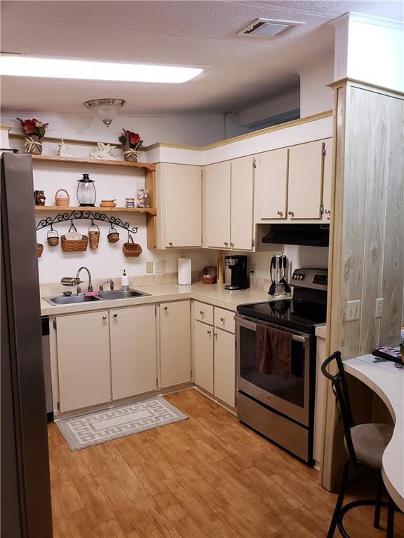 7490 Blackhawk Road, Unit 10 Micco, FL 32976 - Photo 8 of 32 Gallery Image 8