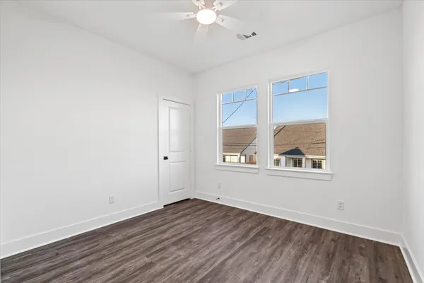 $2,000 | 227 South Broadway Street, La Porte, TX 77571