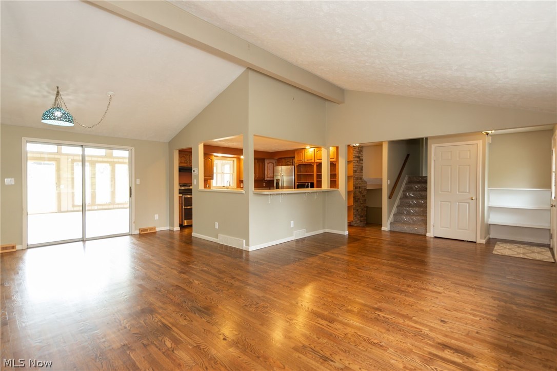 17001 Wing Road Chagrin Falls, OH 44023 - Photo 3 of 35 Gallery Image 3