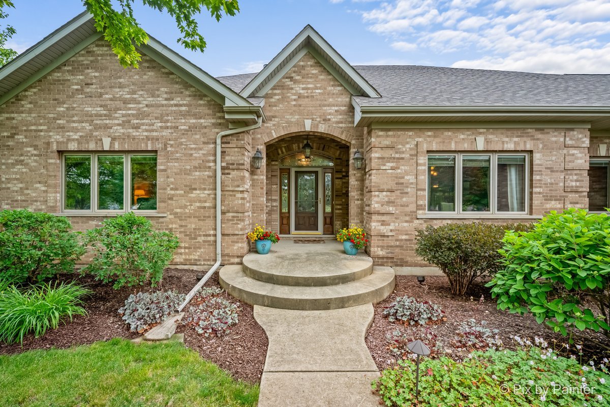 8316 Eagle Ridge Spring Grove, IL 60081 - Photo 3 of 44