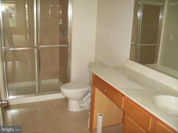 12000 Market Street, Unit 455 Reston, VA 20190 - Photo 9 of 11 Bath #2