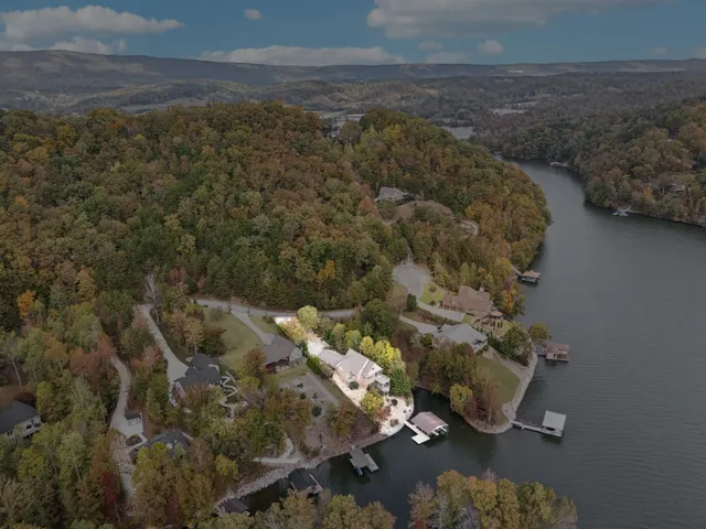 $1,250,000 | 176 Bluegreen Way, Rockwood, TN 37854